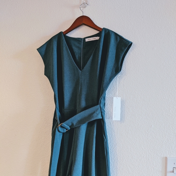 Bishop + Young | NWT Sleeveless V-Neck Jumpsuit - Green, Size Small - Picture 5 of 7